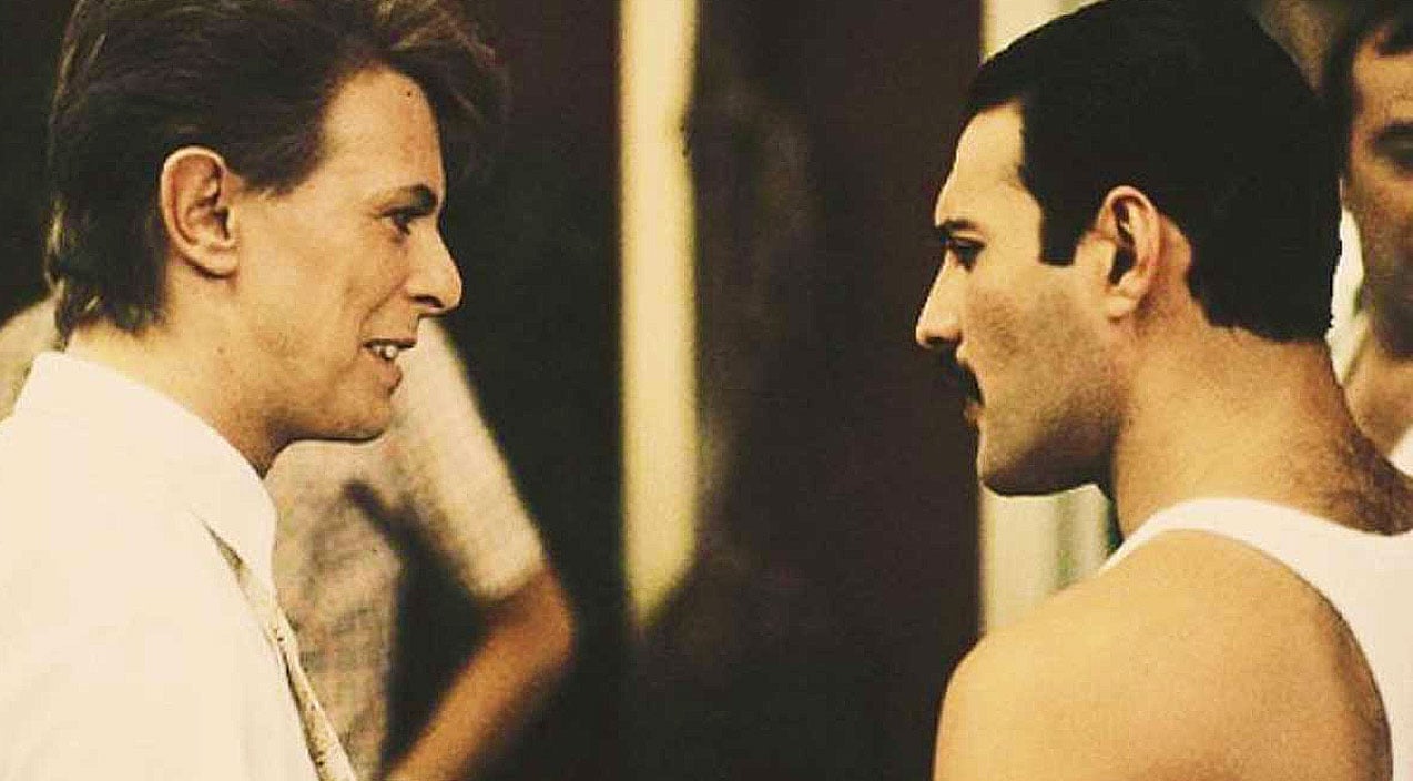Freddie Mercury Ft David Bowie - Hear Legends David Bowie + Freddie Mercury Sing “Under Pressure” A