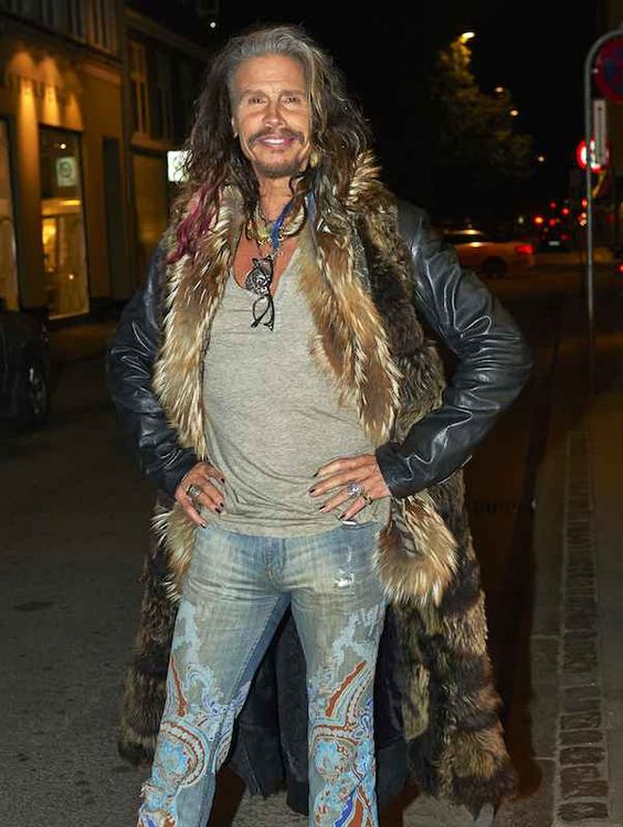 11 Steven Tyler Outfits Your Mom Can Totally Steal | Society Of Rock