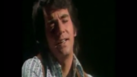 Neil Diamond Sings “Both Sides Now” Live At The Music Scene | Society Of Rock Videos