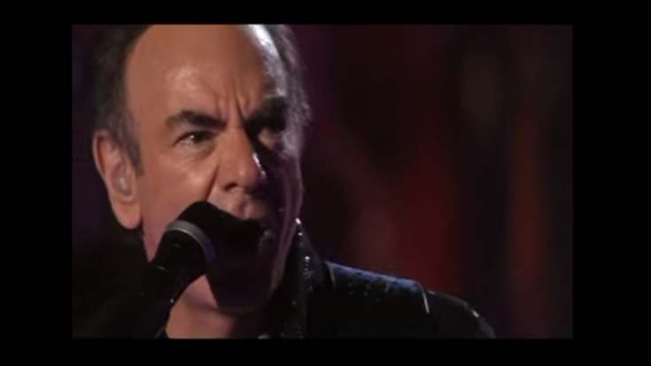 Neil Diamond Mesmerizes The Crowd With “Kentucky Woman” Live | Society Of Rock Videos