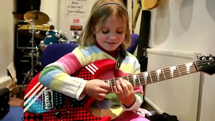 Adorable 8-Year-Old Girl Absolutely NAILS “Sweet Child O’ Mine” | Society Of Rock Videos