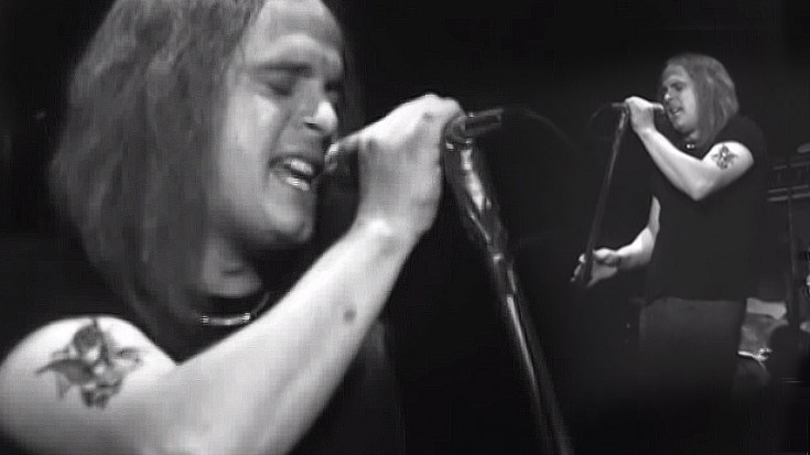Ronnie Van Zant Is Electric In “Don’t Ask Me No Questions” | Society Of Rock Videos