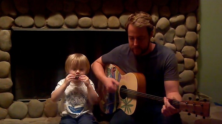 This 3- Year- Old Singing “Love Me Do” With His Dad Will Complete Your Life | Society Of Rock Videos