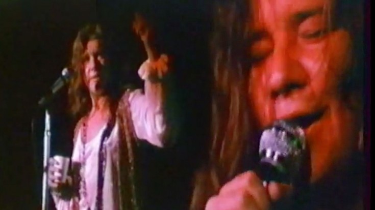 Janis Shares “Crazy” Story While On Stage | Society Of Rock Videos