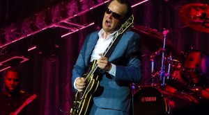 Joe Bonamassa Pays Tribute To Friend And Mentor, B.B. King With “‘The Thrill Is Gone”