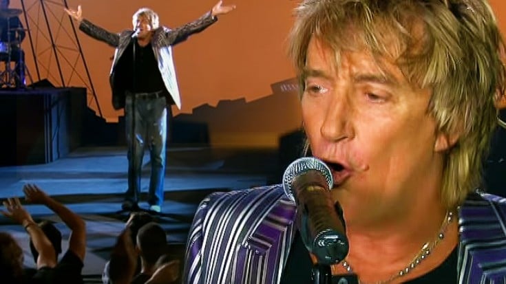 Rod Stewart Salutes John Fogerty With Live Cover Of “Have You Ever Seen The Rain” | Society Of Rock Videos