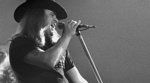 Ronnie Van Zant Gives “Free Bird” Its Wings In Masterpiece Of A Newly Surfaced Vocal Track