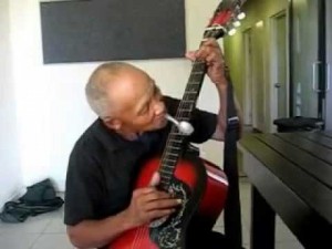 WOW! Old Man Plays Guitar With Teaspoon!