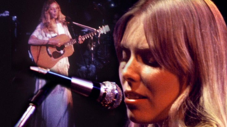 Joni Mitchell Plays “Big Yellow Taxi,” And Boy – Does She Shine! | Society Of Rock Videos