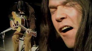 Neil Young Gives His First EVER Performance Of “Heart Of Gold,” Live In ’71