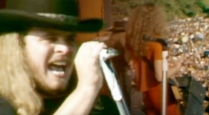Lynyrd Skynyrd Own Knebworth With ’76 “Whiskey Rock-A-Roller”