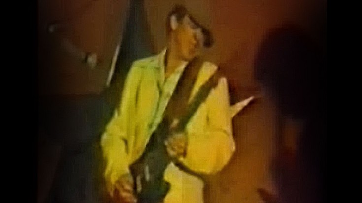 Young, 25-Year-Old Stevie Ray Vaughan Crashes Party, Tears Up “The Sky Is Crying” | Society Of Rock Videos