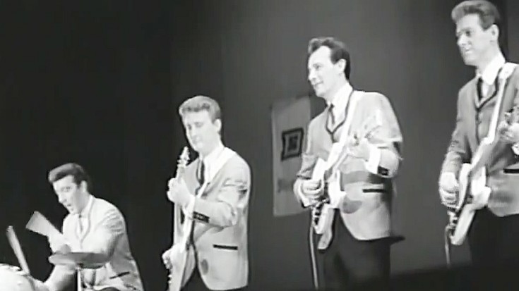 The Ventures Performing “Wipeout” In ’65 Will Have You Missing The Beach | Society Of Rock Videos