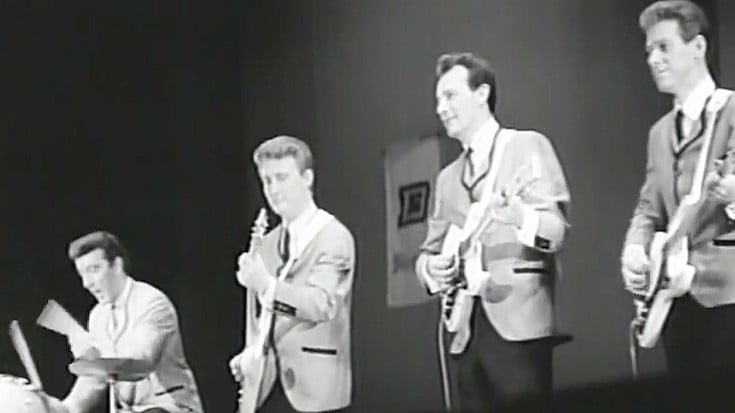 The Ventures Performing “Wipeout” In ’65 Will Have You Missing The Beach