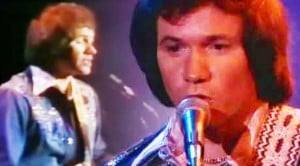 Bread’s ’72 “Guitar Man” Performance Will Haunt Your Day Dreams