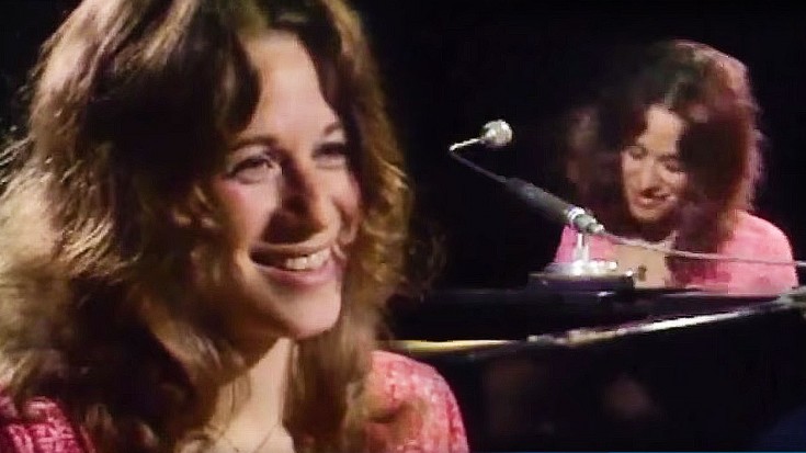 Carole King Is Inducted To Rock Halle Of Fame | Society Of Rock Videos
