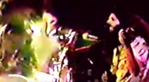 Kansas Gets Funky In Fast Paced “Point Of Know Return” Performance, 1978