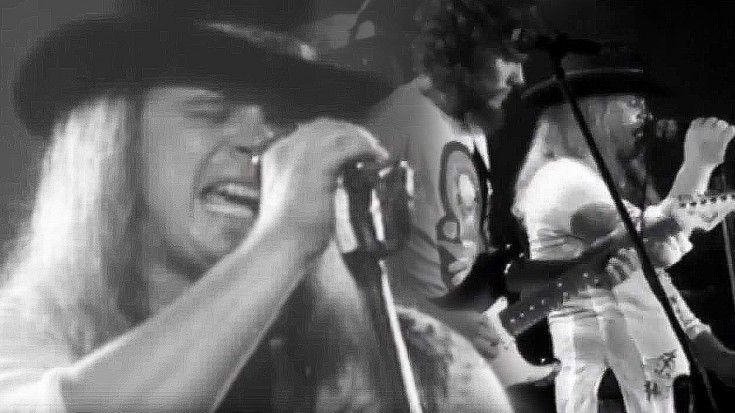 Flashback: Lynyrd Skynyrd Bring Thunderous “Gimme Three Steps” To Convention Hall | Society Of Rock Videos