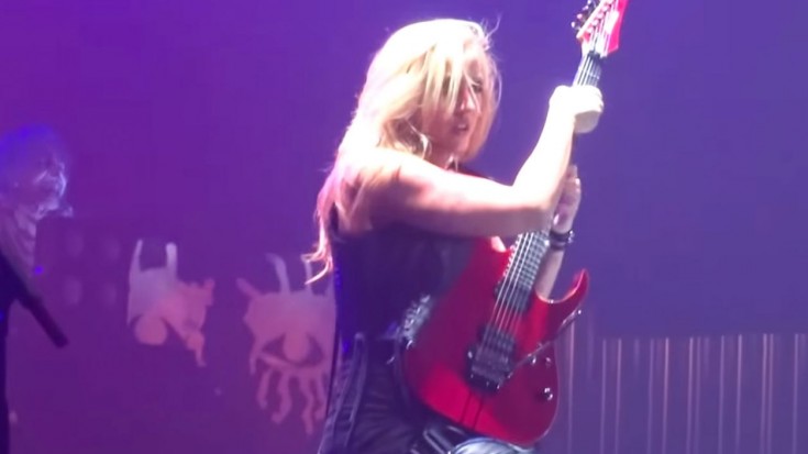 That’s Alice Cooper’s Guitarist- Look How Nasty She Shreds, Unreal | Society Of Rock Videos