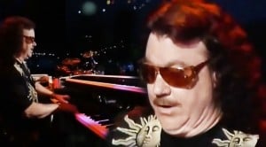 Watch Billy Powell Set The Keys On FIRE With Masterful Piano Solo