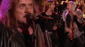 Lynyrd Skynyrd Rock ‘The Voice’ With “Sweet Home Alabama” And A VERY Special Guest