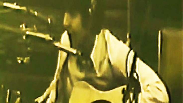 CAUGHT ON CAMERA: Paul McCartney Sings Acoustic “Helter Skelter” In Studio | Society Of Rock Videos