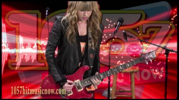 Orianthi Just Messing Around On The Guitar Is So Good, It’s Ridiculous | Society Of Rock Videos