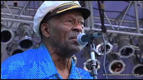 89 Year-Old Chuck Berry Still Has It! Rockin’ “Roll Over Beethoven” And Shredding | Society Of Rock Videos