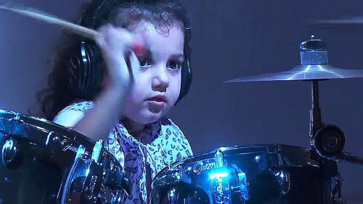 5-Year-Old Girl Jams Van Halen’s “Jump,” But What She Does At The End Will Make You Smile | Society Of Rock Videos