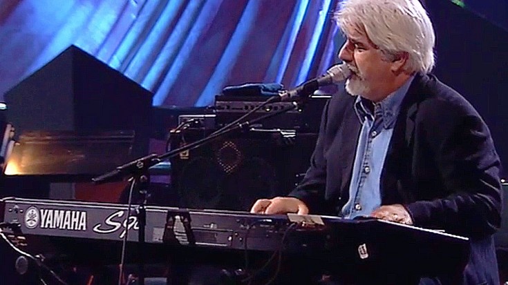 Michael McDonald Dazzles In Performance Of Smash Hit “I Keep Forgettin'” | Society Of Rock Videos