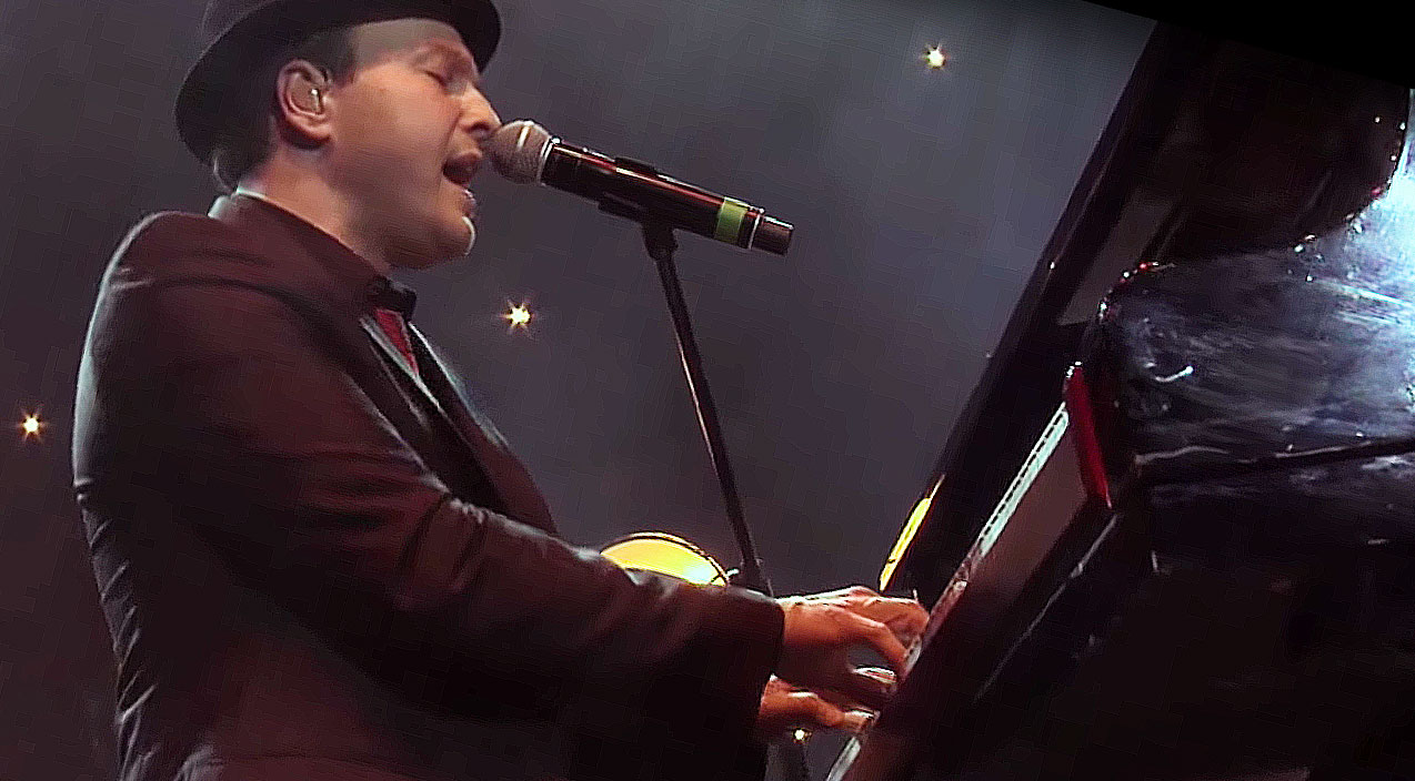 Gavin DeGraw Brings McCartney Classic Maybe I m Amazed To Center Gavin degraw brings mccartney classic maybe i m amazed to center