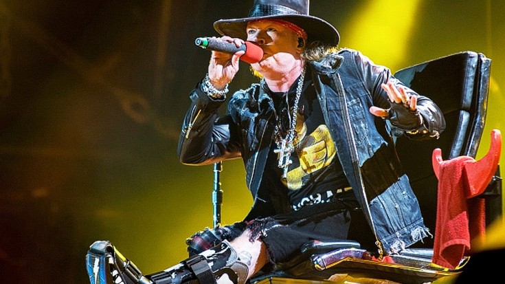 Ready, Aim, Fire: Axl Rose “Shoots To Thrill,” Triumphs In First Ever Performance With AC/DC | Society Of Rock Videos
