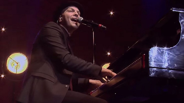 Life Comes Full Circle For Gavin DeGraw In Stellar Acoustic Take On ‘I Don’t Want To Be’ | Society Of Rock Videos