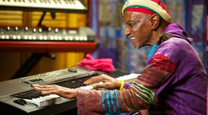 BREAKING: Legendary Rock, Funk Keyboardist Dies At 72