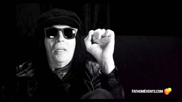 Mick Mars Accuses Motley Crue of Trying to Replace Him for Decades | Society Of Rock Videos