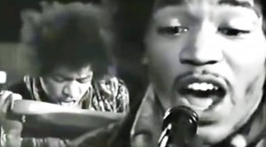 Jimi Hendrix Pulls Off INSANE Solo In This Performance Of ‘Hey Joe’