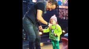 4-Year Old Girl Joins ‘The Boss’ On Stage And Steals The Show