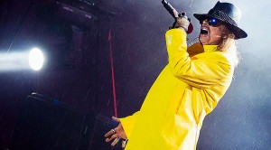 Axl Rose Once Forced A Roadie To Do THIS To Get His Jacket Back – Unbelievable!