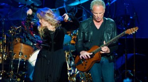 Fleetwood Mac Dedicates “Landslide” To THIS Late Legend, And It’s A Tribute Fit For Royalty