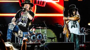 Guns N’ Roses Past + Present Come Together For Stunning New Setlist Addition