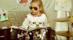 Tiny Rock N’ Roller Sits Behind Drum Kit – What She Did Next COMPLETELY Won Us Over!