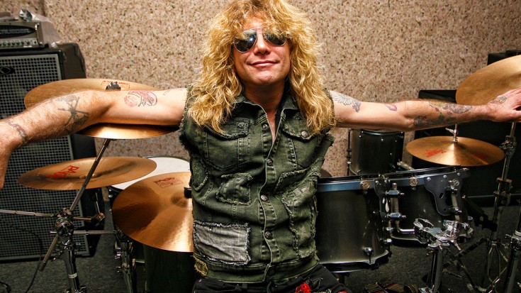 For The First Time In 26 Years, Steven Adler Joins Guns N’ Roses Onstage | Society Of Rock Videos
