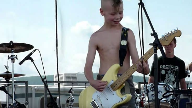 9-Year-Old Plays “Crazy Train” On Guitar – Randy Rhoads Would Be So Proud | Society Of Rock Videos