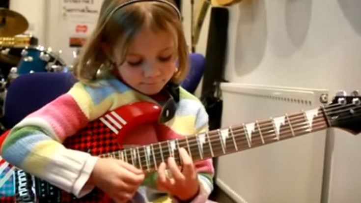 She’s Only 7, But Smashes “Sweet Child ‘O Mine” Like a Pro On Guitar | Society Of Rock Videos