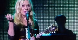Heart’s Nancy Wilson Fights Back Tears During “These Dreams”. The Reason Why? Heartbreaking.