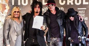 One Member Of Mötley Crüe Says He’s The Only One Who ‘Got Emotional’ At Band’s Final Show
