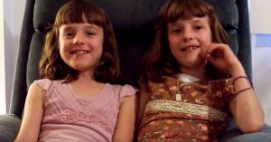 Adorable Twin Girls Join Daddy For Heartwarming Take On Lynyrd Skynyrd’s ‘Simple Man’