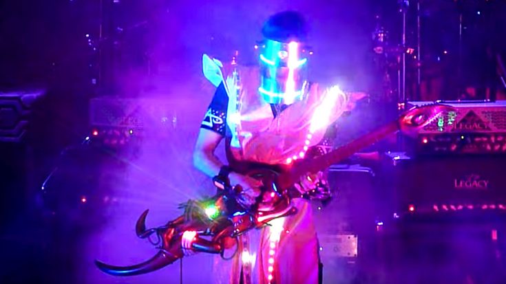 Steve Vai Turns Concert Into Straight Up Space Age Wonderland! | Society Of Rock Videos
