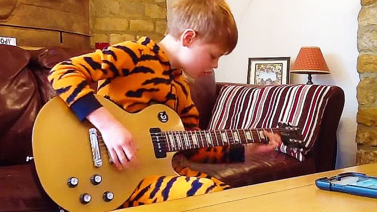 10-Year-Old Blues Fan Plugs In Guitar For Out Of This World Tribute To B.B. King | Society Of Rock Videos