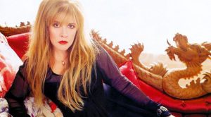The Top 6 Most Extravagant Stevie Nicks Outfits That Prove She Is Rock N’ Roll’s Goddess!